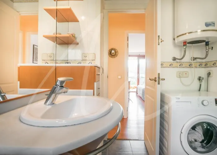 Antora B, By Seamount Apartament *